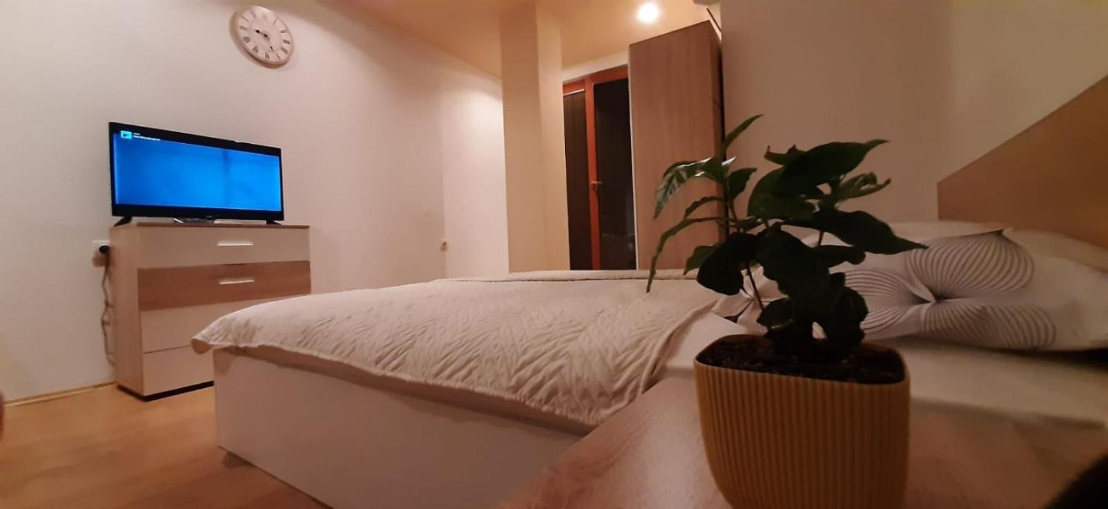 Apartment Riki 3 Near Bus Station Ohri Oda fotoğraf